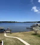 Lake Sinclair retreat with Boat Dock, Waterslide and BIG Views!