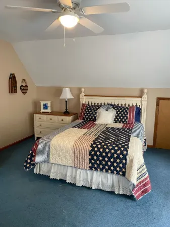 Lakefront Tillery Getaway- Forever Views of Morrow Mountain Отели в г. Ухари