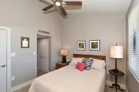 Renovated 3 Bed & 2.5 Bath Condo Just Steps Away from Private Siesta Key Beach - 발코니