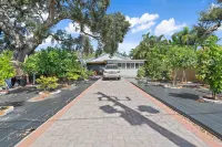 76th Av Pinellas Park Centralized & Spacious House
