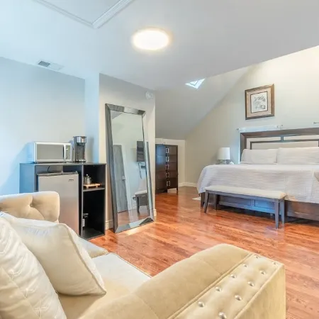 Beautiful cozy loft in Montclair, NJ