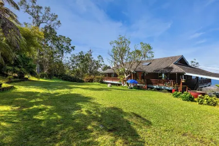 Panoramic Ocean View in Kona Cloud Forest
