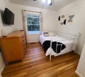 Beautiful, Cozy, and Spacious home- 3 mins from downtown