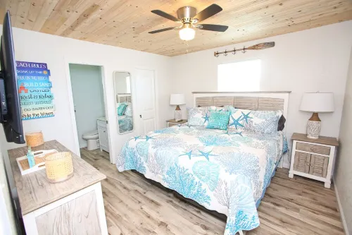 New: Beach House 3-Bed/2-Bath with Ocean View & Golf Cart -- Great Beach