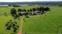 Gezellig Comfortabel Vakantieverblijf, Rustige Omgeving én Huisdiervriendelijk Hotels in Claudon