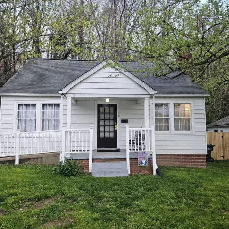 A Charming Craftsman's Cottage that is 5 minute walk from downtown Greeneville.