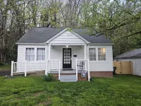 A Charming Craftsman's Cottage that is 5 minute walk from downtown Greeneville.