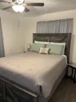 Minutes from the Water Sweet Vacation Home Sleeps 6 Close to Shops & Restaurants