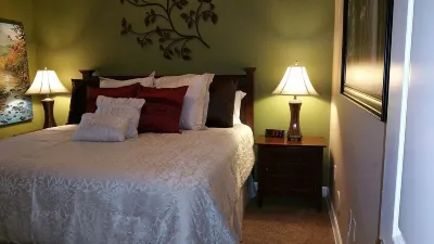 Luxury Riverfront Condo in Perfect Location near Tanger Outlets