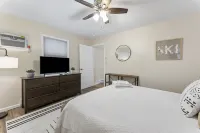 Pet Friendly Modern Poconos Home | Hot Tub | Cozy Woodlands!