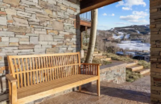 Exceptional Ski Resort Access and Views in Private 4 Bedroom Home