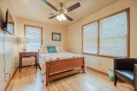 Oklahoma Themed 3 BED with lots of parking!   SHORT OR EXTENDED STAY! Các khách sạn gần Stephenson Research and Technology Center