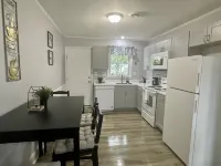Apt. near Downtown Greenville (2BR/1BA, 3 beds) Hotels in Dunean