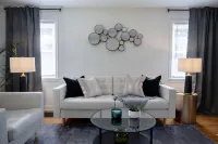 Sleeps 5, 3 Queen Beds, Centrally Located, Near Downtown KC & County Club Plaza