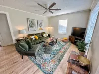 The Velvet Crush Cottage located in the heart of Monroe