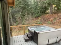 Custom Cabin: Great Location, Hot Tub, & More!