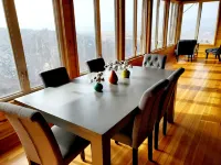 Spacious retreat on the Rim of the Royal Gorge