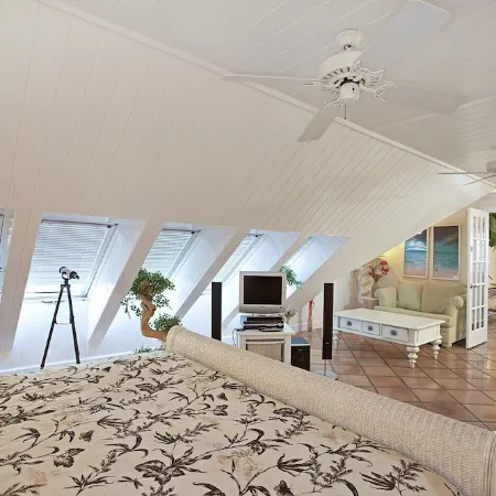 Galleon Resort beach hotel luxury in Old Town Key West