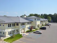 Staterooms 2D, Road View, newly built, seasonal heated pool, beach nearby