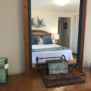 Private Beach on Nantucket Sound - Walk to Beach, Town, Harbor! EV Charging.