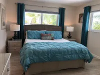 Coconut Sunsets Open Water Views, Ice, Pool, Spa 100 ft dockage, Putting Green