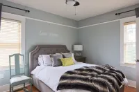 Waterfront Boutique Bungalow Two -Walk to Ferry to San Francisco