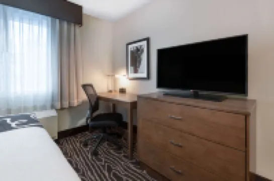 La Quinta Inn & Suites by Wyndham Fairbanks Airport