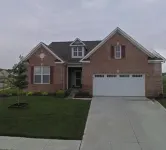 Cozy Eagle Creek retreat