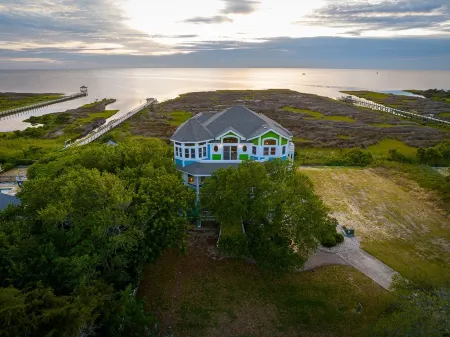 Panoramic Views! 7BR - 8BA - Elevator- Pool - Hot Tub - Game Room - Theater