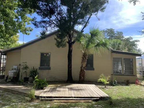 Historic 1Br Attached End-Unit LargeFenced Yard
