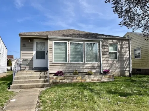 Historic 2-Bed Gem in St. Charles French Town Hotels in Saint Charles