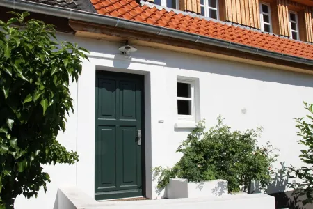 Space, peace, serenity - relaxation with a view of the historic estate