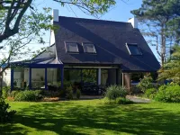 Beautiful architect-designed house with the sea 200 m away!