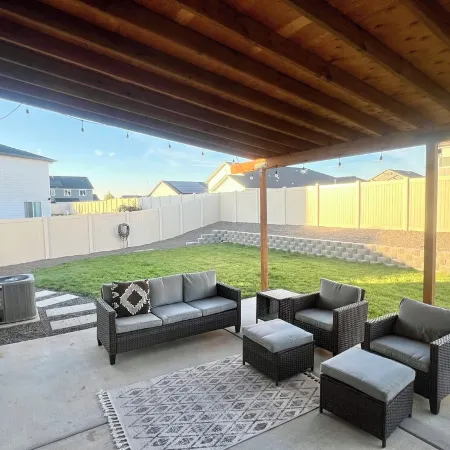 Ultimate Sports & Relaxation Retreat – Private Courts & Large Yard