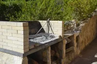 Villa with beautiful garden overlooking the sea - 3-Star