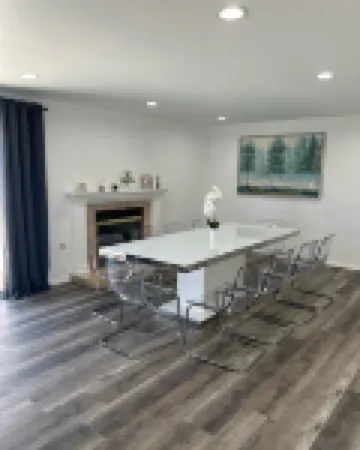 Cheerful four bedroom house with charming view!