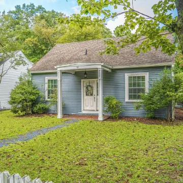 The McCaskill Cottage in the Village of Pinehurst!