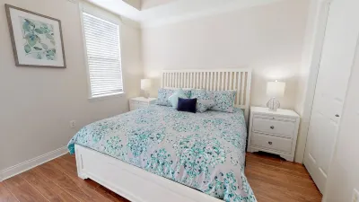 Spacious house near Disney, with 3 bedrooms in Reunion Resort. Free Wi-Fi and TV