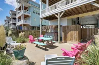 Linens included - Amazing Views, Steps to Beach, Elevator and Fenced Yard