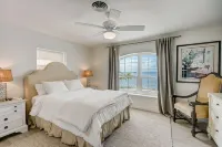 Breathtaking 250' Bayfront home w/ private pool