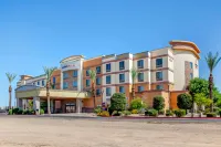 Comfort Suites Glendale - State Farm Stadium Area Hotels in Glendale