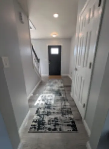 cul-de-sec home 4BR 3.5 Baths Sleeps 7 Jacuzzi tub