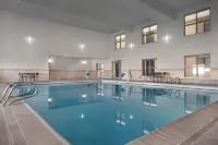 Spark by Hilton Albuquerque North I-25 - Swimmingpools