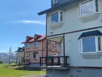 ふれあいの郷ひので ニセコサヒナキャンプ場周辺のホテル