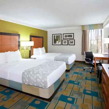 La Quinta Inn & Suites by Wyndham Houston Stafford Sugarland