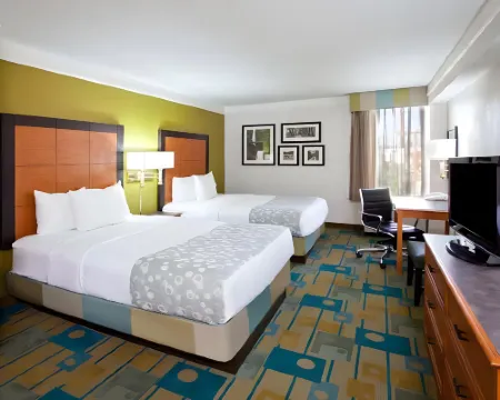 La Quinta Inn & Suites by Wyndham Houston Stafford Sugarland Hotels in Stafford