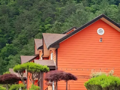 Eoullim Pension - Starlight Yard 鄰近香草王國農園的酒店