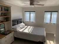Lakeside Life on Keuka's Water's Edge - Boutique
