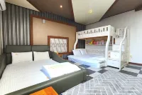 Kids & Family Hotel Отели в г. Кенджу