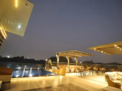 The Pristine Hotel Hotels in Kanpur
